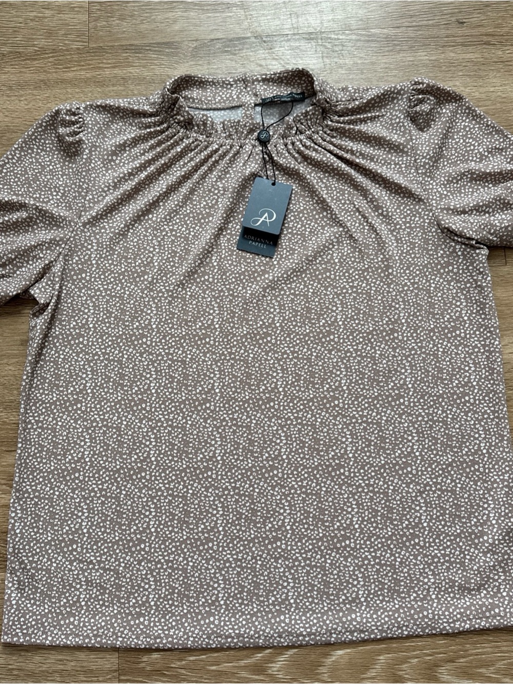 Adrianna Papell Taupe and White Smocked Neck Short Sleeve Blouse size Large